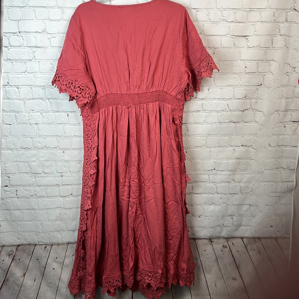 BloomChic Coral Midi Dress with Lace Trim - Picture 5 of 5